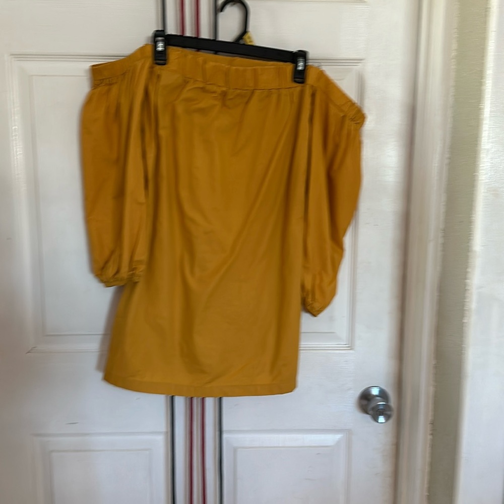 Charlotte Russe dress in gold long sleeve, size XS